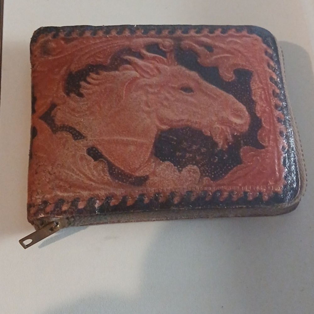 Very Vintage Tooled Horse Head Leather Western Wallet Zip Signed